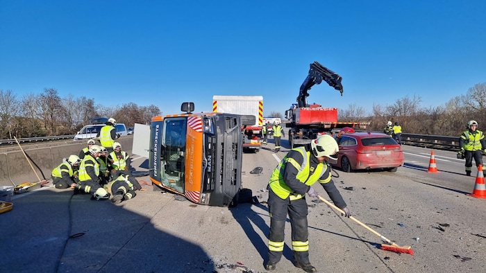 Der Unfall zog lange Staus nach sich.