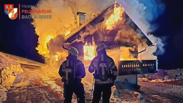 Das Büro- und Wohnhaus stand in Vollbrand