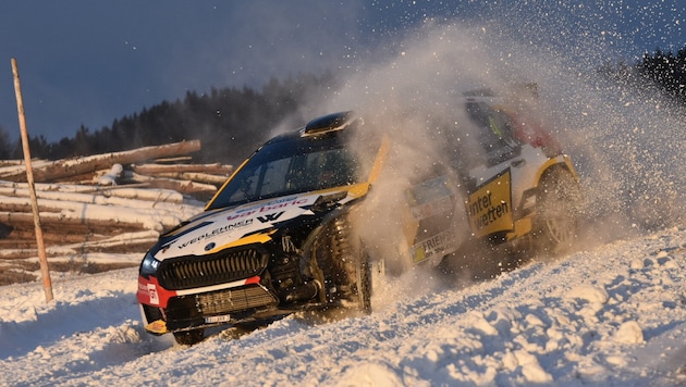 Der Moment, der die 39. Jännerrallye entschieden haben könnte – Michael Lengauer zieht sich hier ...