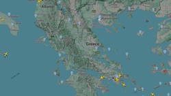 Noch vor wenigen Stunden war der Himmel über Griechenland ungewohnt leer.