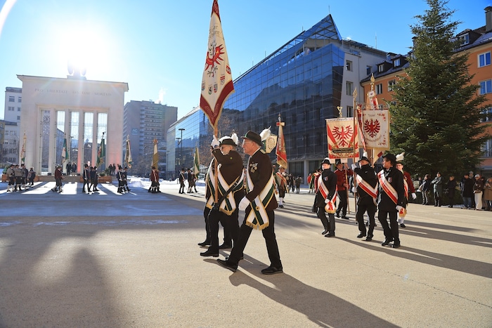 Am Landhausplatz spielte sich der Landesübliche Empfang ab.