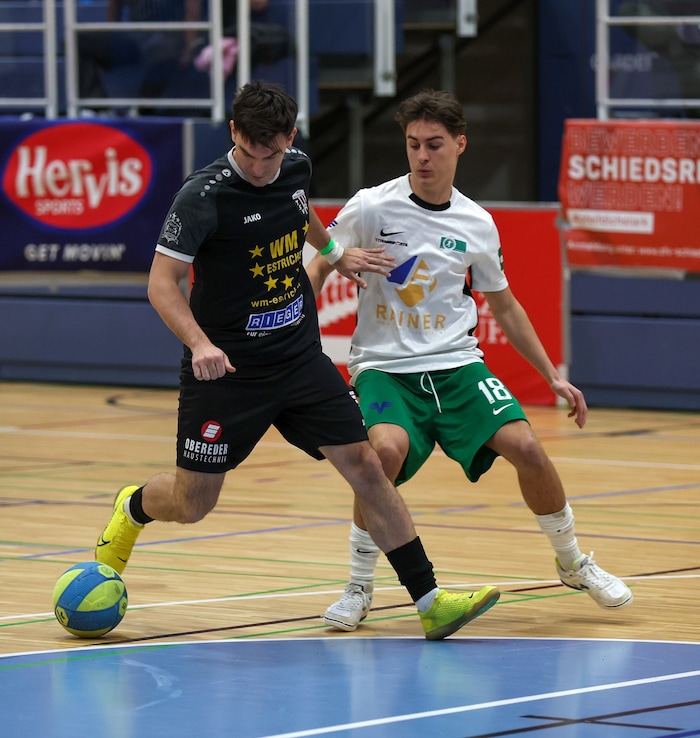 Neumarkt (li.) schied in der Zwischenrunde des Stiers aus.