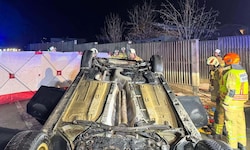 Feuerwehr und Rettung waren mit einem Großaufgebot bei dem Unfall im Einsatz.