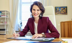 Die Landesregierung um Edtstadler hat ein Entlastungspaket für die Gemeinden auf den Weg ...