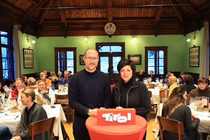 Im Urichhaus am Bergisel präsentierten am Sonntag LR Mario Gerber und TW-Geschäftsführerin Karin ...