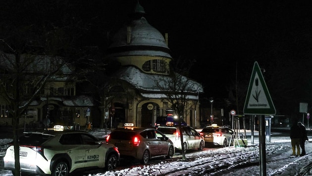 Ein mittlerweile bekanntes Bild: Berlin im Dunkeln.