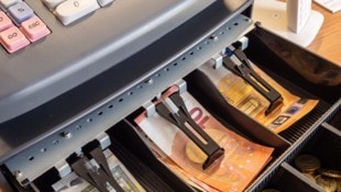 Bargeld: Viele Händler haben auf digitale Kassen ohne Barzahlung umgestellt.