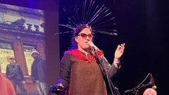 Erika Stucky mit Strahlenkranz, Akkordeon und betörender Stimmgewalt