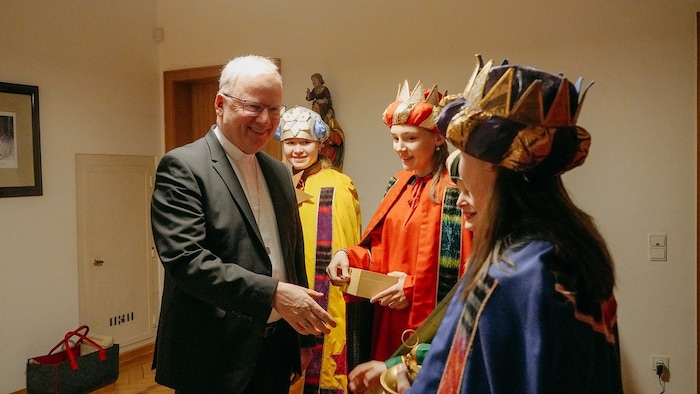 Bischof Benno freute sich über den Besuch aus Bizau.