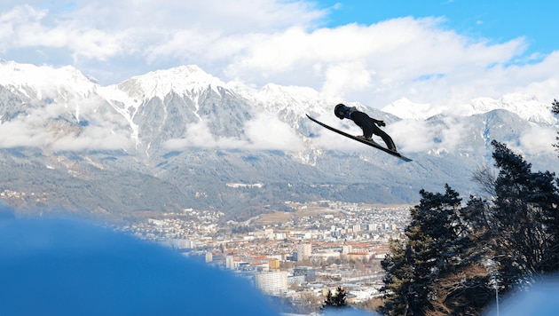 In puncto Auftrieb spielt der Anzug der Skispringer eine entscheidende Rolle.