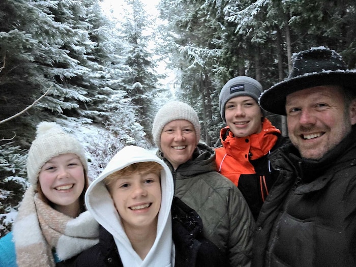 Landwirt Markus Schiffer (ÖVP) mit Familie. Wie seine Mitbewerber steht er im Wahlkampf.