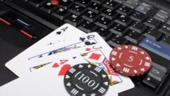 Bis zu einer halben Milliarde Euro soll das illegale Glücksspiel bei uns ausmachen.