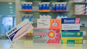 Der Großteil der Patienten sucht zuerst den Weg in die Apotheke und deckt sich mit ...