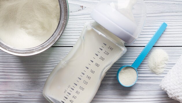 In Frankreich sind zwei Babys gestorben, die Säuglingsnahrung der zurückgerufenen Nestlé-Marke ...