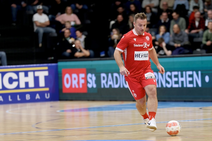 Ist noch immer für ein Hallenkickerl zu haben: David Sencar.