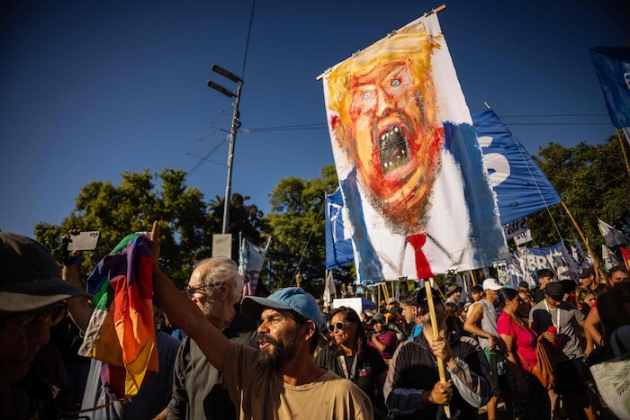 Die Proteste gegen Donald Trump werden mehr.