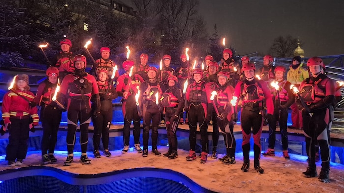 Treffpunkt für die Ehrenamtlichen war die Murinsel.