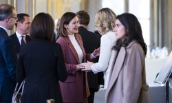 Ministerin Plakolm beim Austausch mit dem fanzösischen Staatssekretär für EU-Angelegenheiten ...