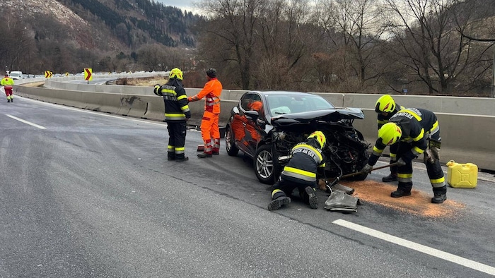 Auf der S35 bei Bruck krachte es heftig.