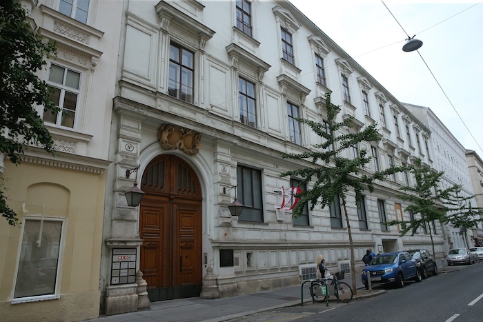 Das Palais Festetics wurde zum Ziel von partywütigen Einbrechern.