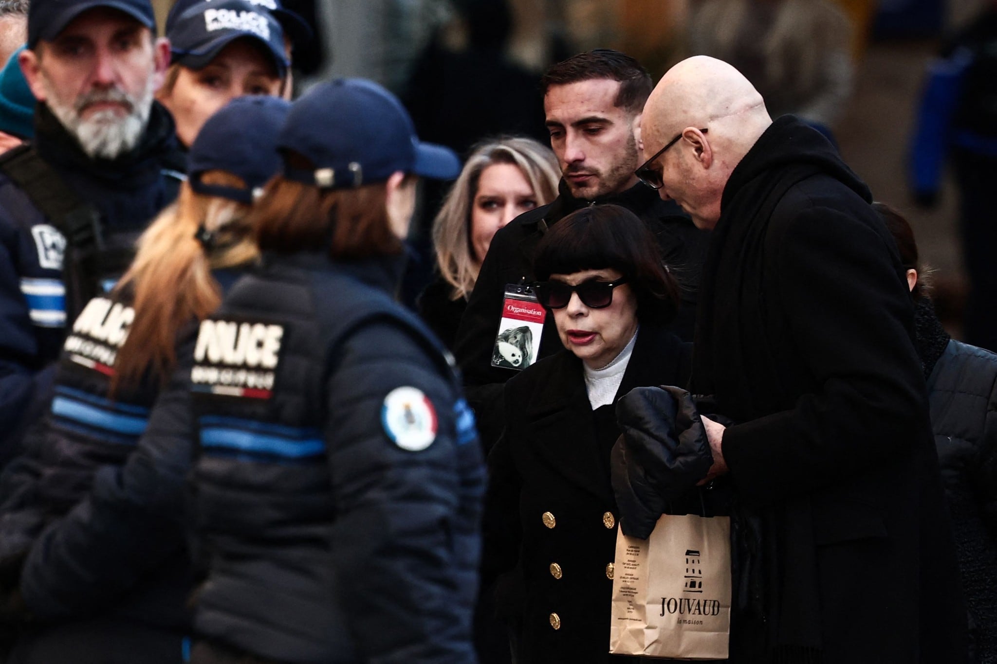 Auch Mireille Mathieu ist nach Saint Tropez gekommen, um von Brigitte Bardot Abschied zu nehmen.