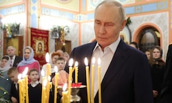 Kremlchef Wladimir Putin zelebrierte das orthodoxe Weihnachtsfest gemeinsam mit Angehörigen der ...