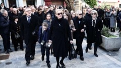 Brigitte Bardots Familie führte die Prozession durch Saint-Tropez an. Die Filmikone wurde am ...