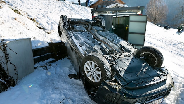 Das Auto ist erheblich beschädigt worden.