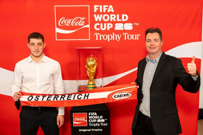 Die „Krone“-Gewinner Roman (re.) und Alexander Feiertag machten nach einer spannenden Reise nach ...