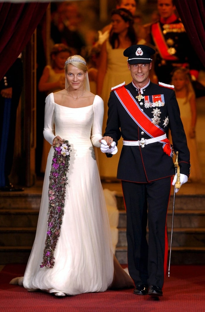 Kronprinz Haakon und Kronprinzessin Mette Marit bei ihrer Hochzeit am 25. August 2001