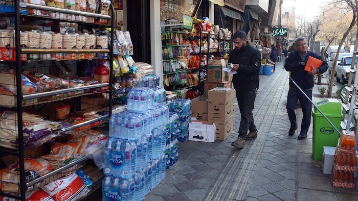 Lebensmittel sind im Iran zum Teil unleistbar teuer geworden.