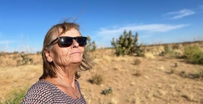 Eva Gretzmacher, die seit fast drei Jahrzehnten in Agadez am Rande der Sahara lebt, ist seit ...