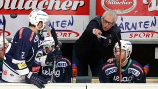 VSV-Trainer Greg Holst war an der Bande immer extrem temperamentvoll.