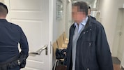 Der ehemalige Professor auf dem Weg zur Verhandlung