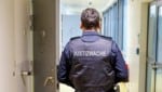 Justizwachbeamten gingen beim Vorfall im September in der Justizanstalt Puch dazwischen. 