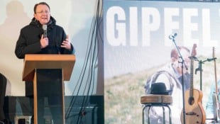 Kämpferisch und entspannt gab sich Bürgrmeister Matthias Stadler am Herrenplatz.