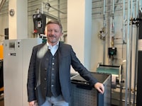 Der Tausch einer fossilen Heizung, etwa gegen eine Wärmepumpe, bringt nicht nur dem Klima etwas, ...