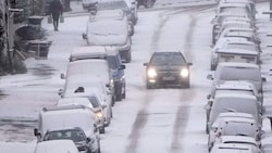 Tief „Elli“ überzieht Deutschland mit einem Mix aus Schneemassen, Eisregen und Sturmböen.