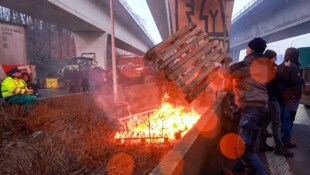 EU-Bauern protestierten an der Grenze zwischen Frankreich und Belgien.