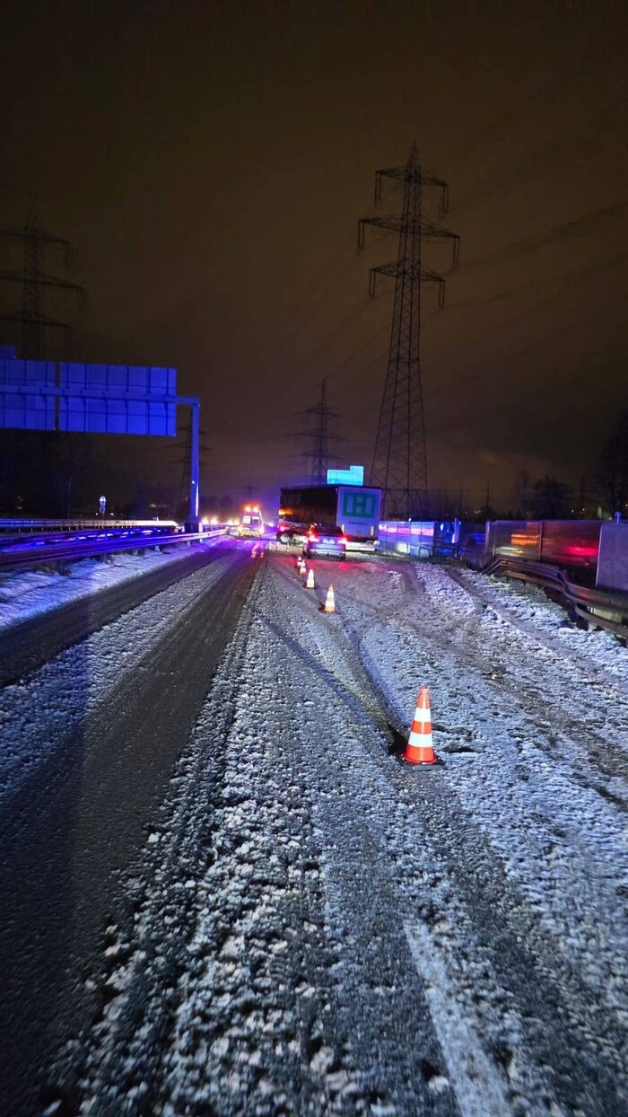 Die Autobahn war für gut drei Stunden gesperrt.