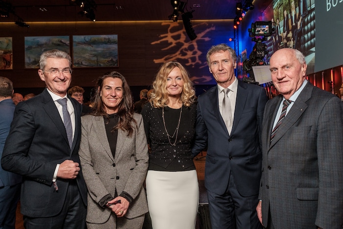 Oberbank AR-Präsident Dr. Andreas König, Maria Wiedner, Petra und Dr. Josef Weißl, Dr. Ludwig ...