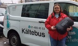 Susanne Peter, Verantwortliche des Caritas-Kältetelefons und selbst Streetworkerin, ist mit ...