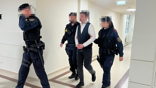 Gerichtsauftritte sind für den mittlerweile 18-Jährigen fast schon Routine.