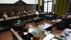 Für die Verhandlung sind bis Dezember 82 Verhandlungstermine anberaumt.