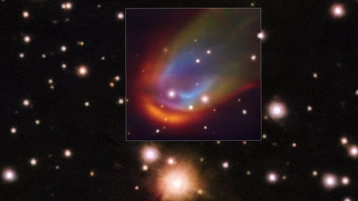 Die bunte Stoßwelle um einen toten Stern sollte es so eigentlich nicht geben.