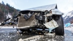 Das Unfallfahrzeug ist ein Fall für die Schrottpresse.