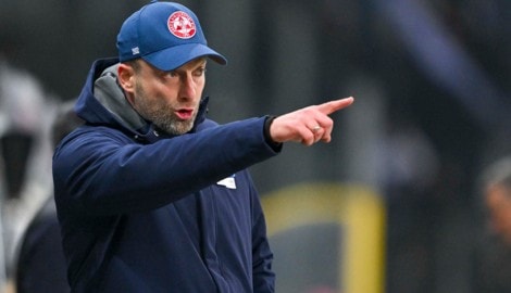 Trainer Ferdl Feldhofer verliert einen seiner Spieler.