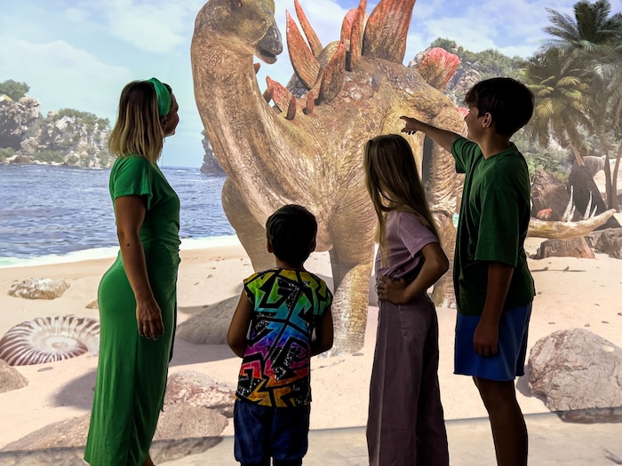 Die immersive Dino-Schau kommt noch einmal für wenige Wochen zurück.