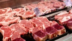 Kritiker des Abkommens befürchten, dass in Zukunft billiges Fleisch aus den Mercosur-Ländern in ...