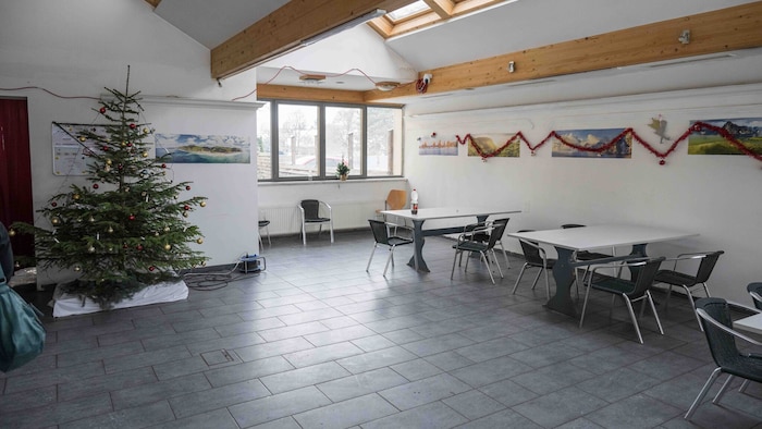 Im Speisesaal ist für Weihnachtsstimmung gesorgt.